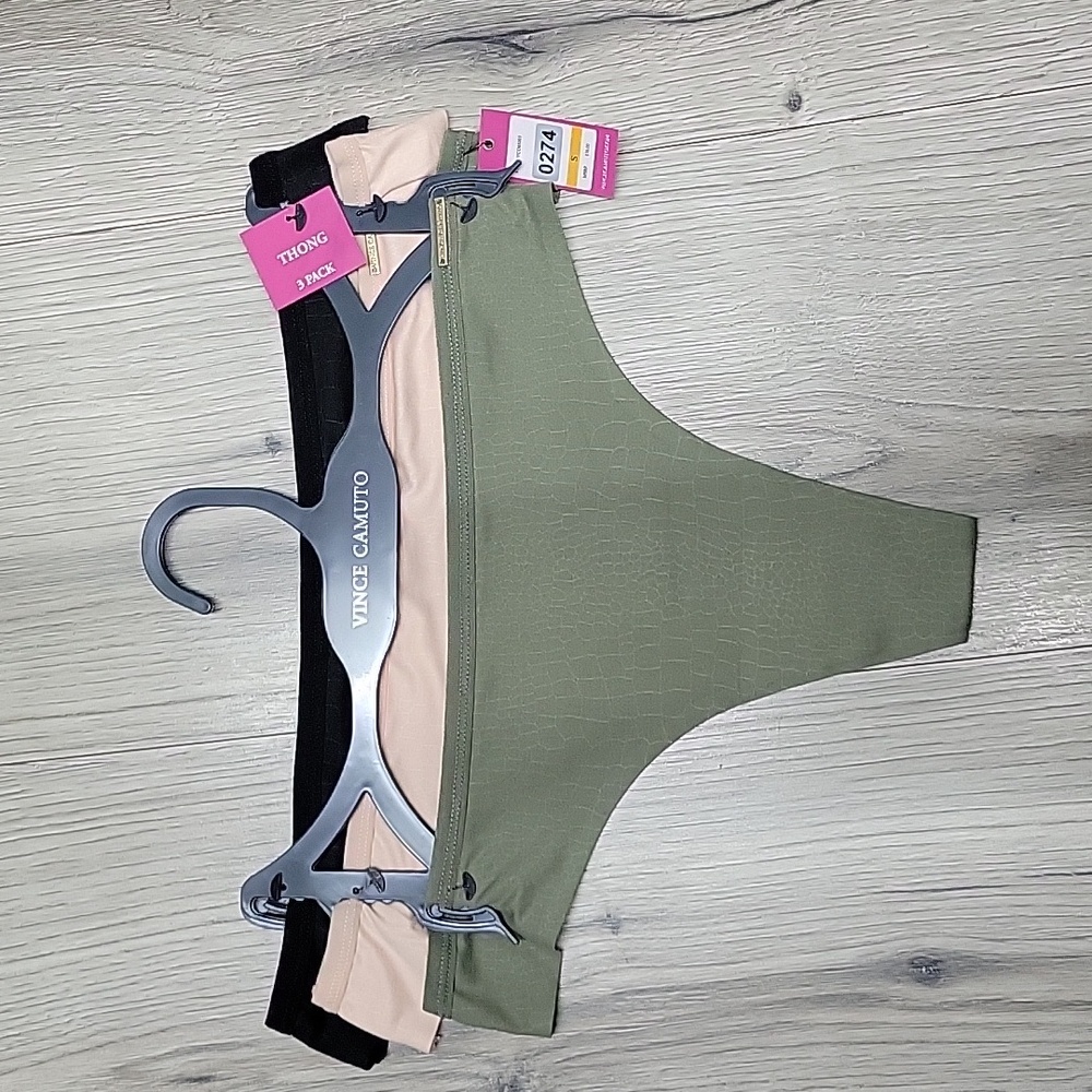 VINCE CAMUTO THONG.